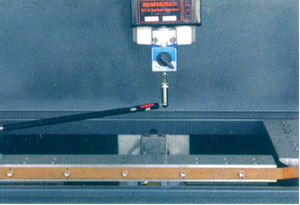 金属加工用低速CNC EDMワイヤー切断機DK7632高精度 - Product Image 5