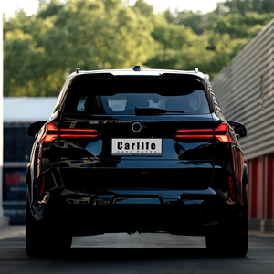 BMW X5 E70 2007-2012用の新しい到着車バンパーボディキット2025 G05X5Mへの変換のように見えます。