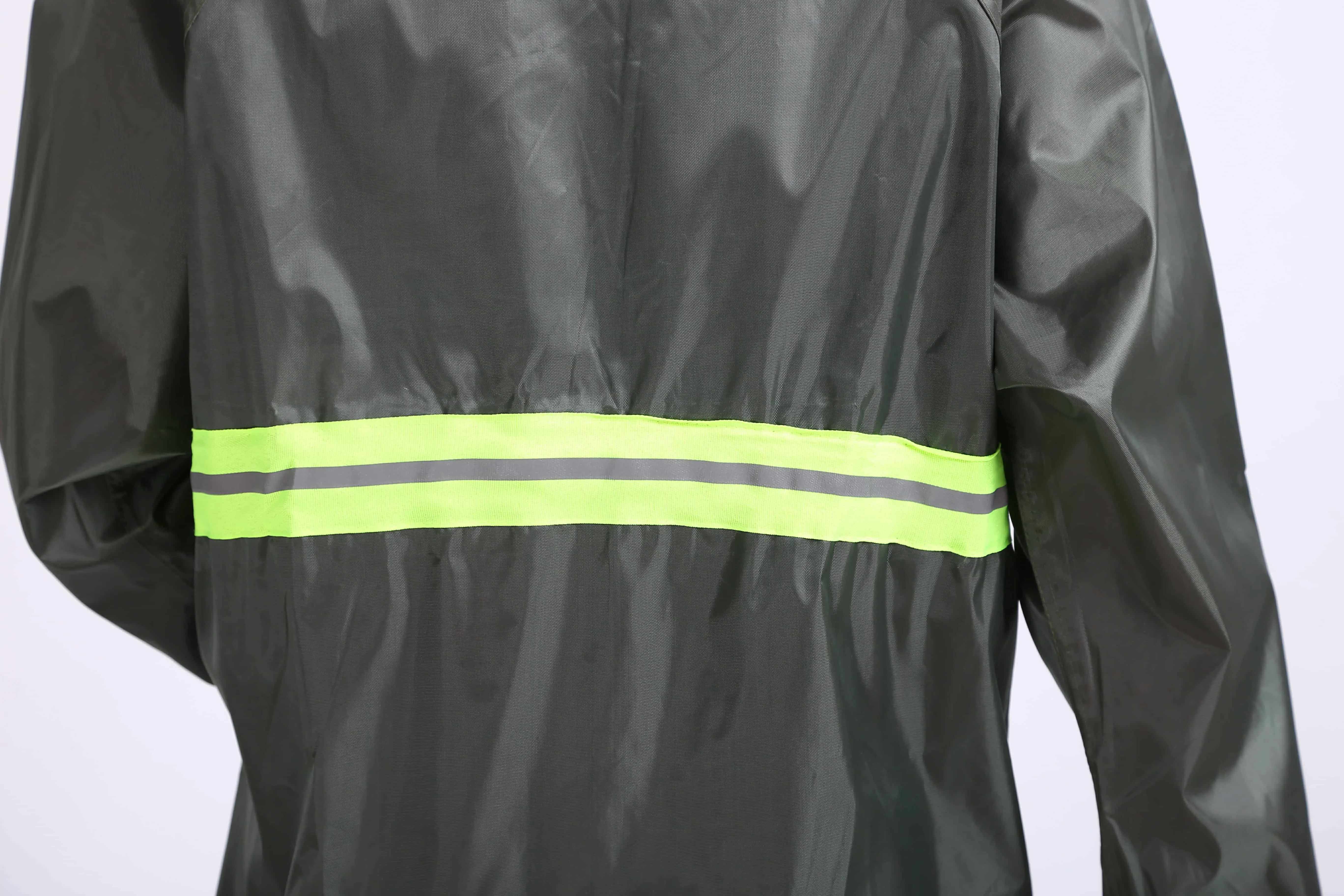 Chubasquero Oxford verde oscuro con cinta reflectante, chubasquero duradero impermeable portátil personalizado