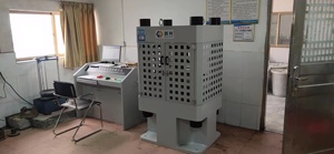 2000kN UTM Pantalla digital de alta precisión Ladrillos huecos de hormigón hidráulico Máquina de prueba de compresión universal - Product Image 4