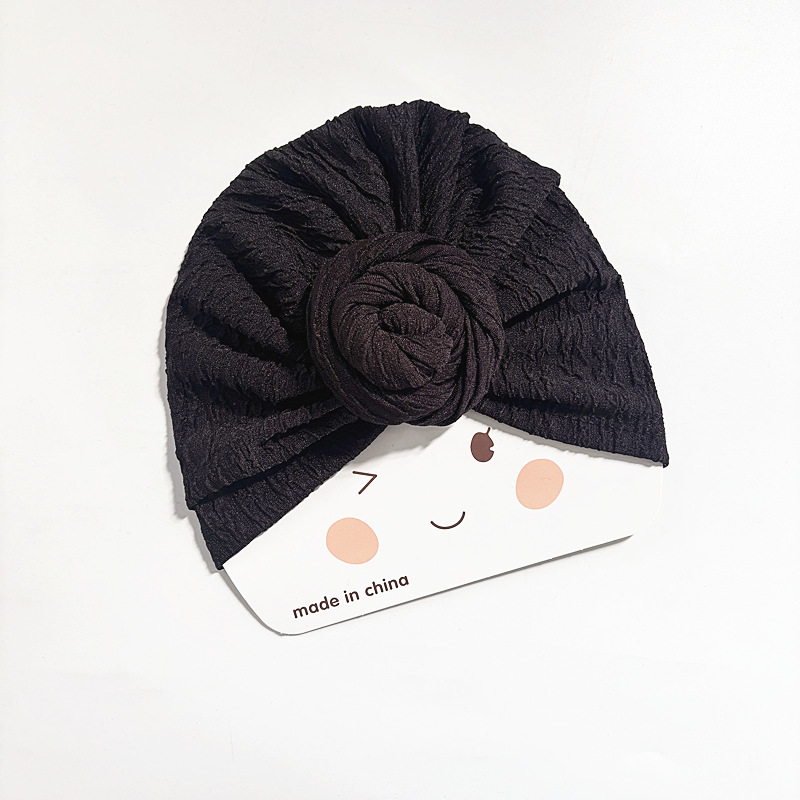 Black-wavy snail hat