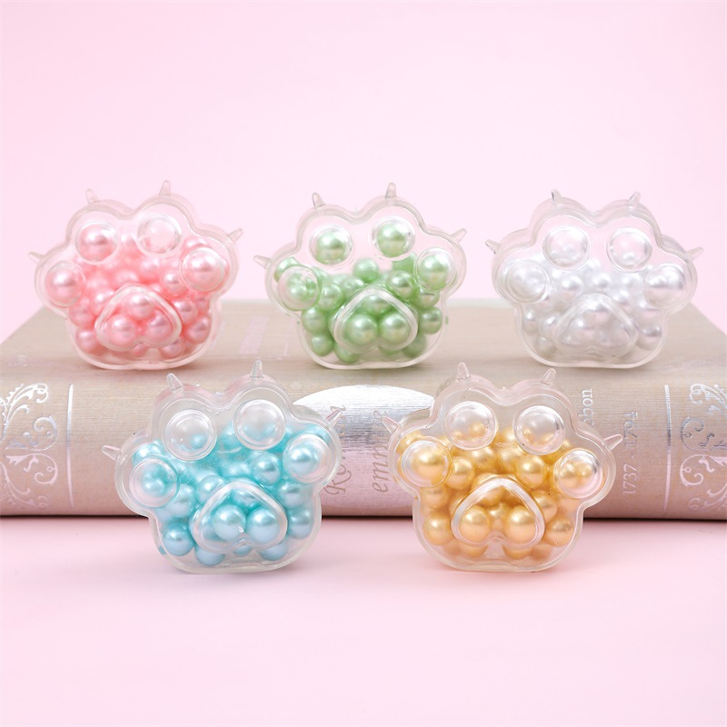 สีขาว