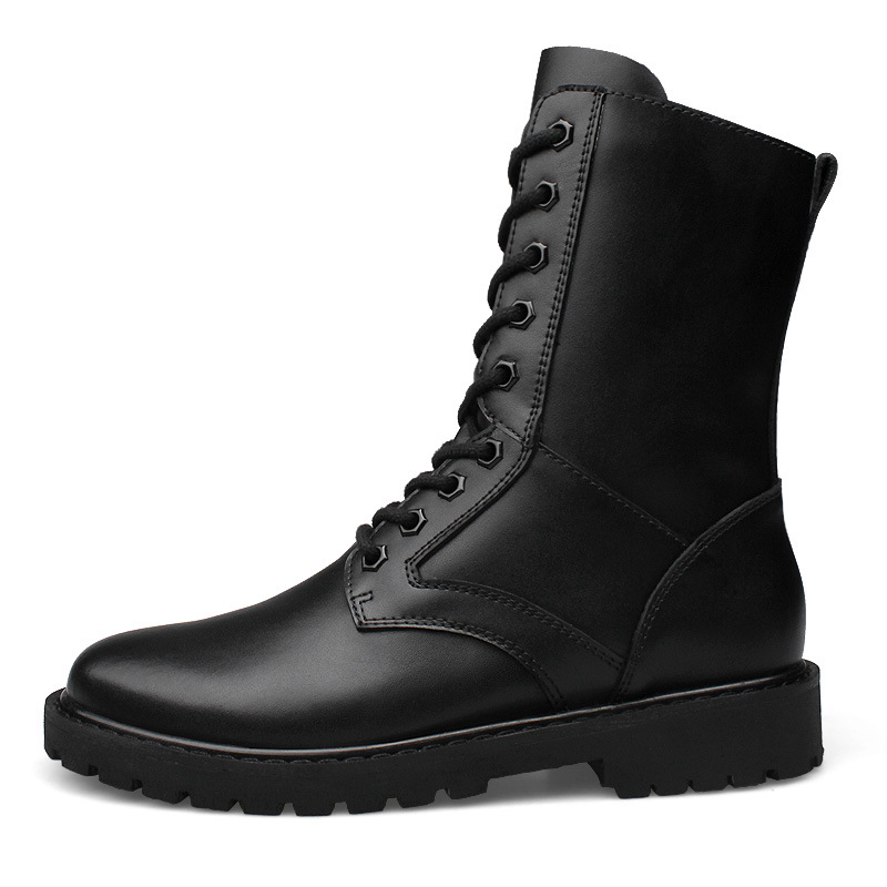 Zapato sencillo con cordones negro