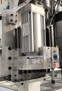 Cabezal de mandrinado vertical de gran tamaño 5 + 4, enrutador CNC ATC 2040 con sistema de anidación