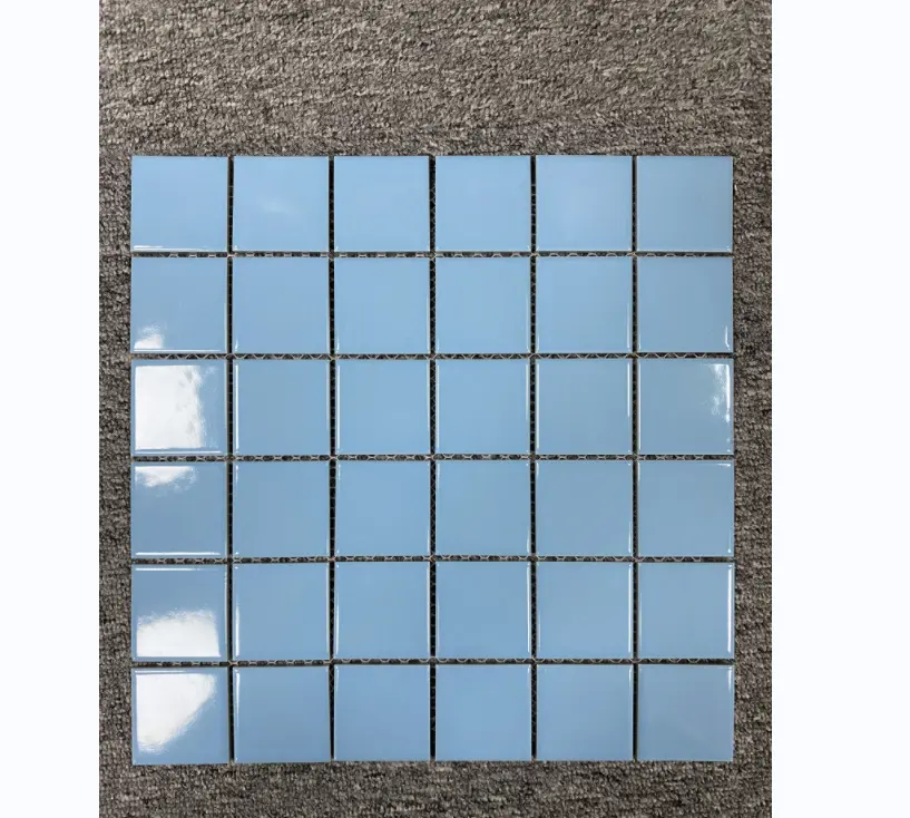 Precio al por mayor combinación personalizada color de fusión en caliente azulejos de mosaico de vidrio azulejo de la piscina