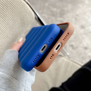 カラーダウンジャケットノースフェイスルックiPhone13 11 12 XsXrソフトカバー用TPUバンパー電話ケース