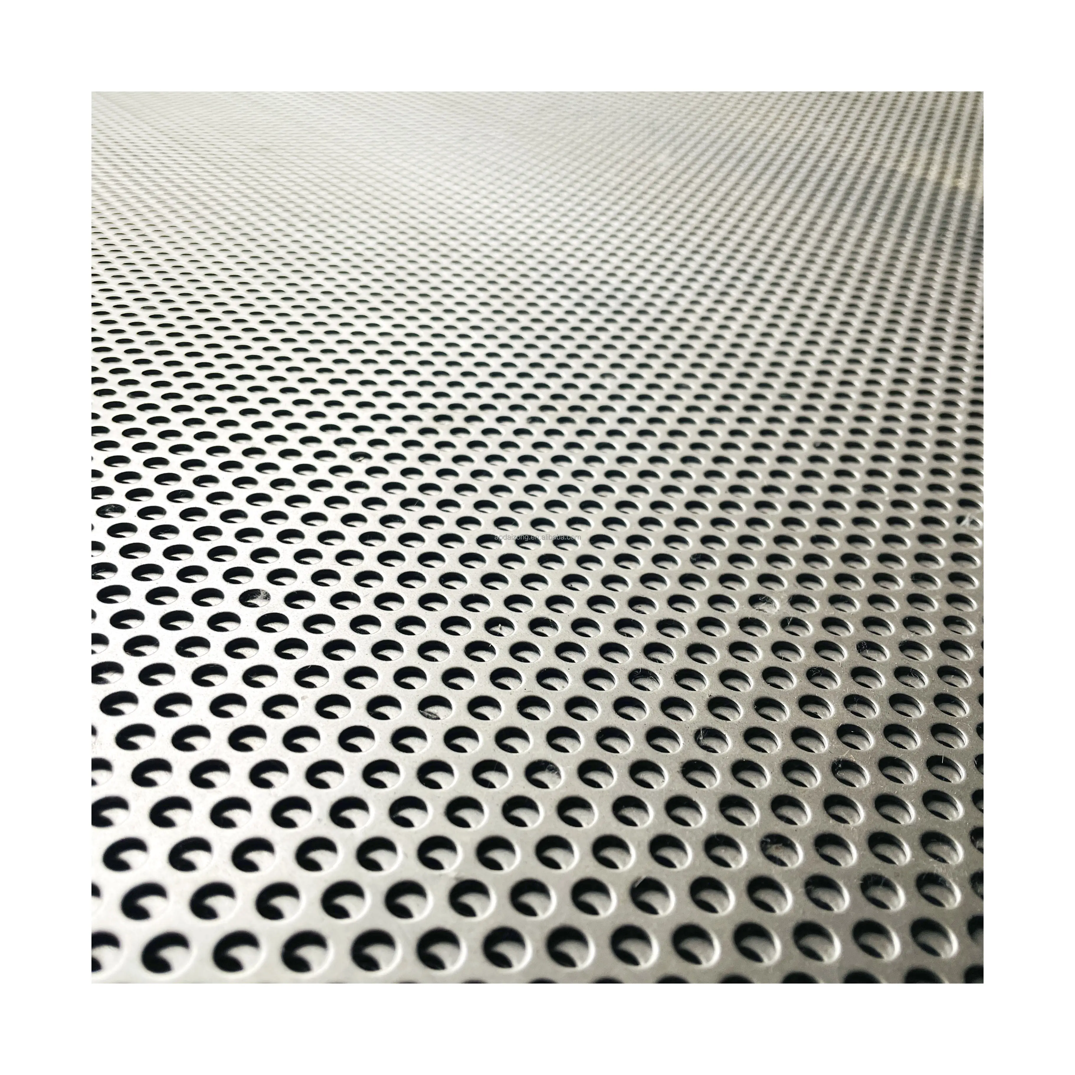Malla perforada metálica de exportación caliente de China con varios tipos de agujeros Hojas de malla metálica perforada con