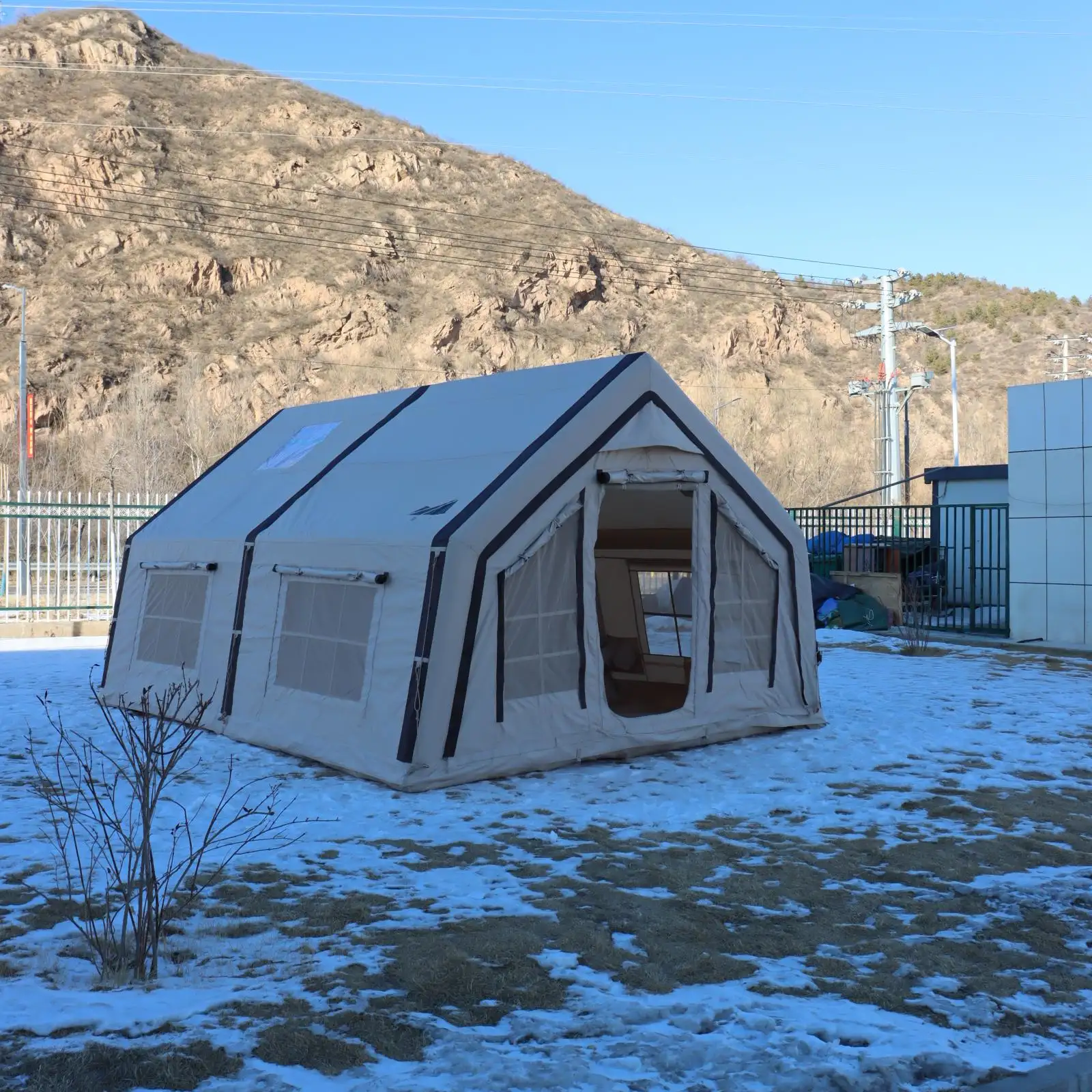 Yatu vendita calda della famiglia della tela gonfiabile tenda campeggio all'aperto trasparente gonfiabile per il campeggio al campeggio gonfiabile tenda da campeggio
