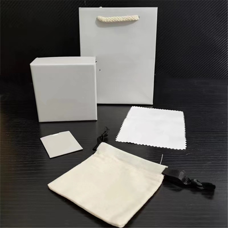 Caja gris para pulsera/collar