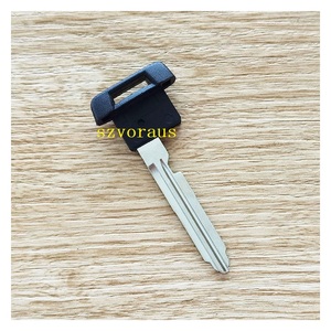 車のキーカバートランスポンダーキースマートカード用Mit緊急キー - Product Image 3