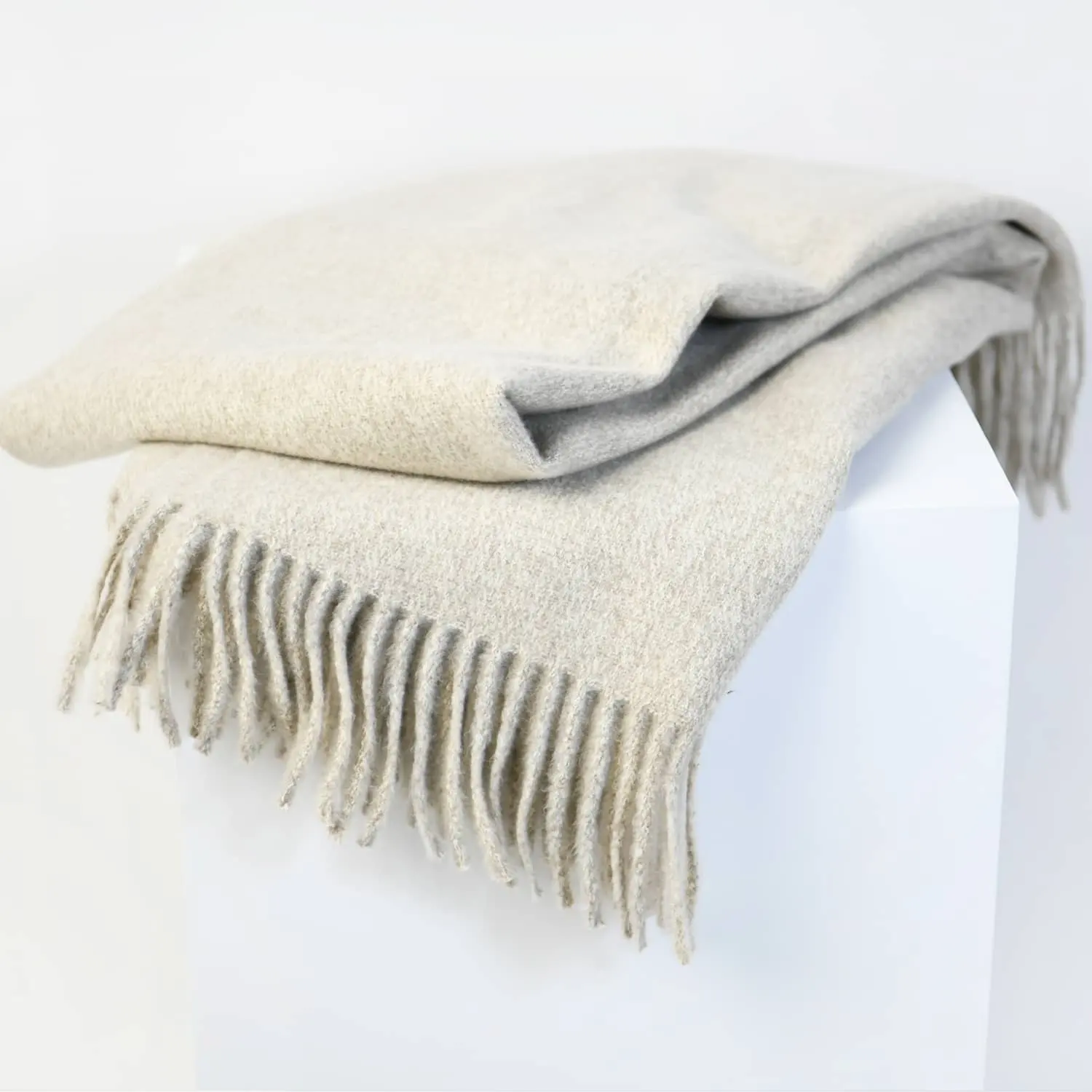 Capa de caxemira para sofá, capa têxtil para cama macia de inverno e quente, com borla, cobertor respirável para jogar