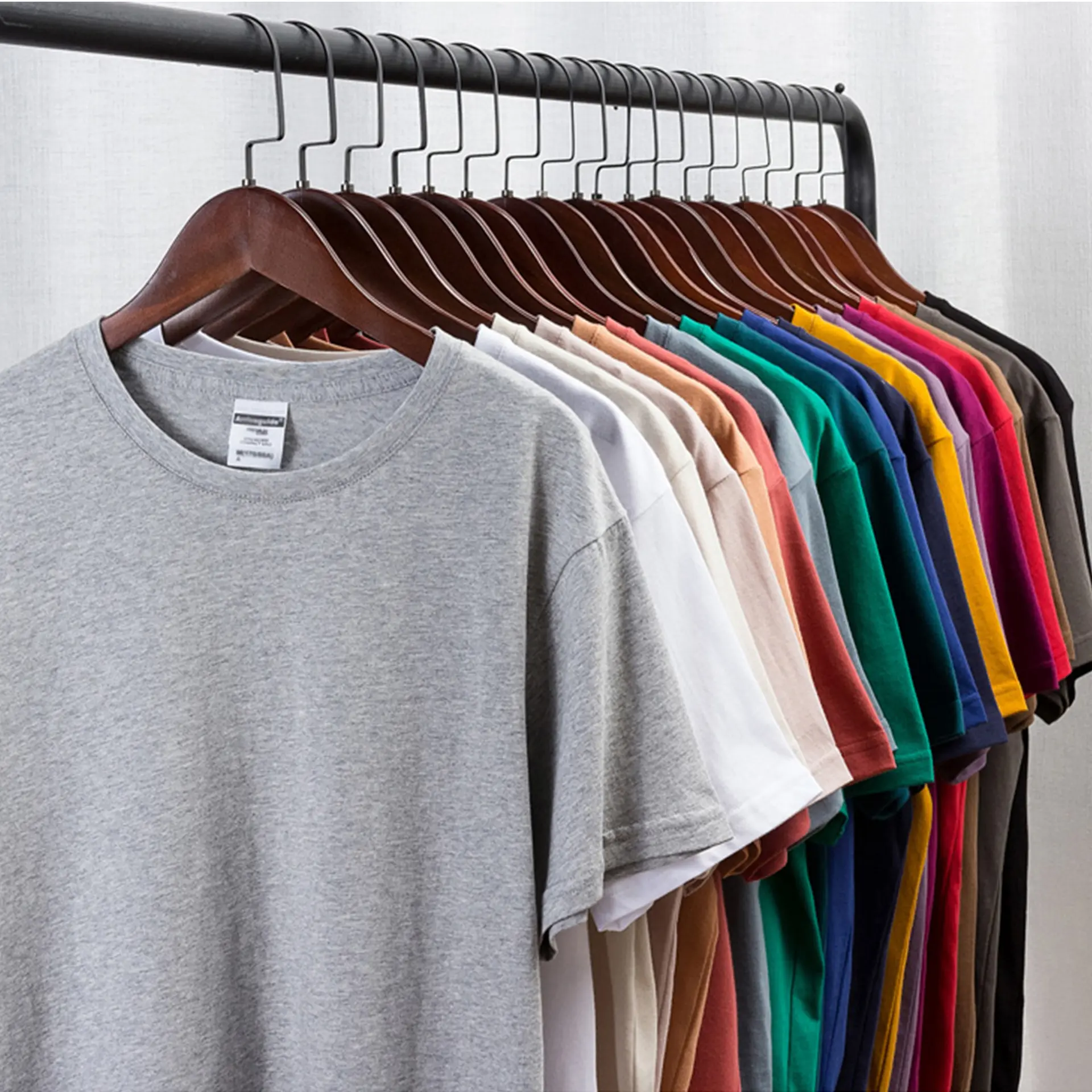 뜨거운 판매 180g-250g 빈 일반 남성 티셔츠 100% 면 남여 공용 T 셔츠 부어 홈 사용자 정의 로고 인쇄 T 셔츠 남성용