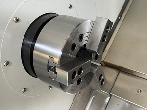 Torno de torneado automático CNC TCK65 con herramientas en vivo de eje C de cama inclinada y mandril de pinza horizontal - Product Image 2