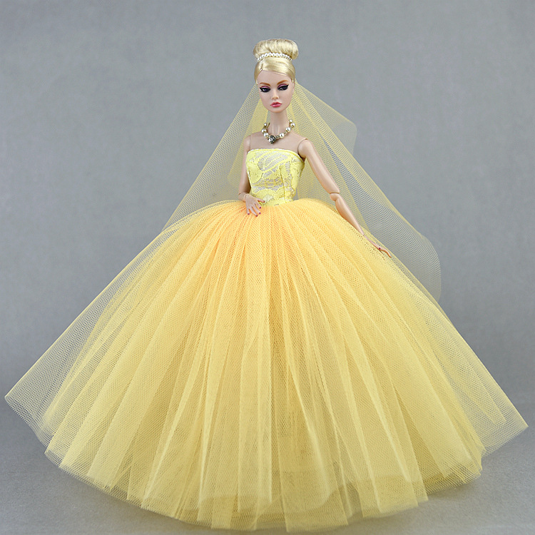Jupe jaune, voile - vêtements uniquement.
