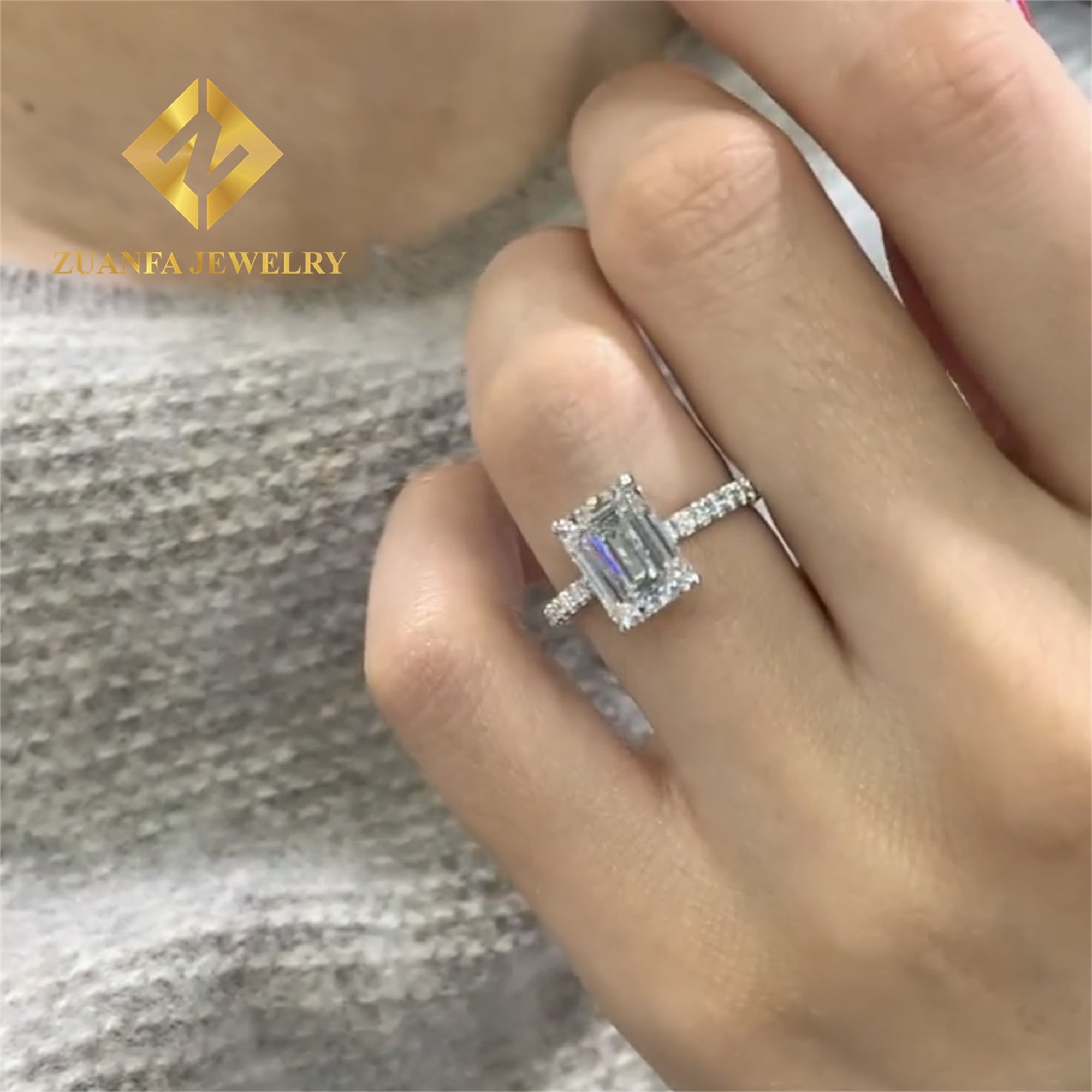 14k white gold with 2ct emerald moissanite