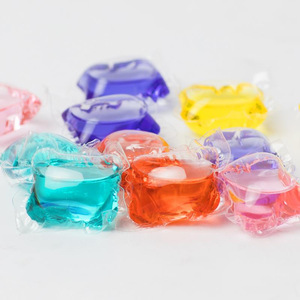 כל מכירות מותאם אישית 10G 20G 3In1 אקו ידידותי אלמוג תינוק כביסה חומר ניקוי כביסה תרמילי עם מאיץ חרוזים