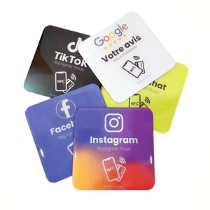 Fashional personalizzato QR codice stampato RFID Card quadrato NFC Google Review Card 13.56MHz impermeabile Ntag213 PVC Silicone PVC resina epossidica per animali domestici
