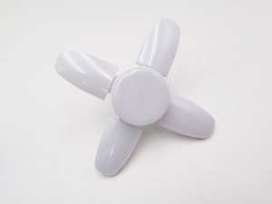 折りたたみ式Ac3ブレードLEDシーリングファンライトを備えた強力な品質の28Wリーフ - Product Image 3