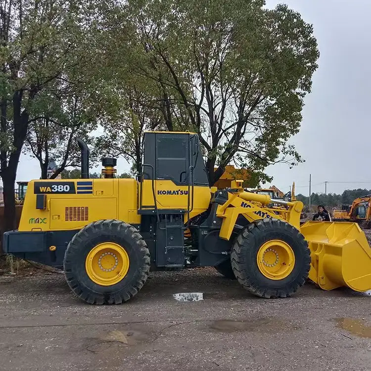 Carregadeira de rodas usada Komatsu WA380 multifuncional Carregadeira de rodas usada 18 toneladas Japão carregadeira Komatsu wa380 usada para venda