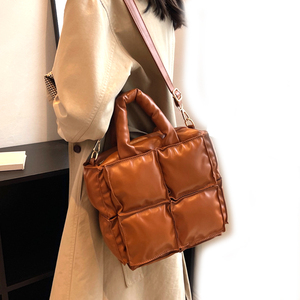 Yeni moda vintage VEGAN deri crossbody çanta çanta çanta kadın postacı çantası kare Tote çanta kız için