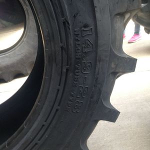 Supply 16.9-28 R-1S Agricultural Tractor <strong>Tires</strong> with Chevron Pattern and Inner Tube. - Product Image 5