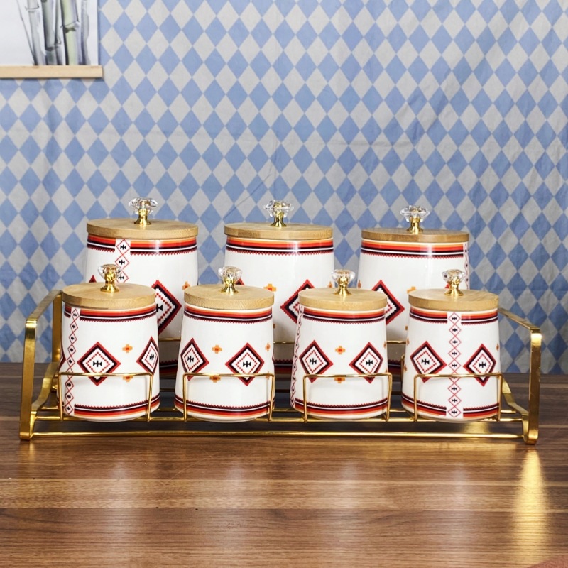 พื้นหลังสีขาวรูปเพชรพร้อมสีแดง