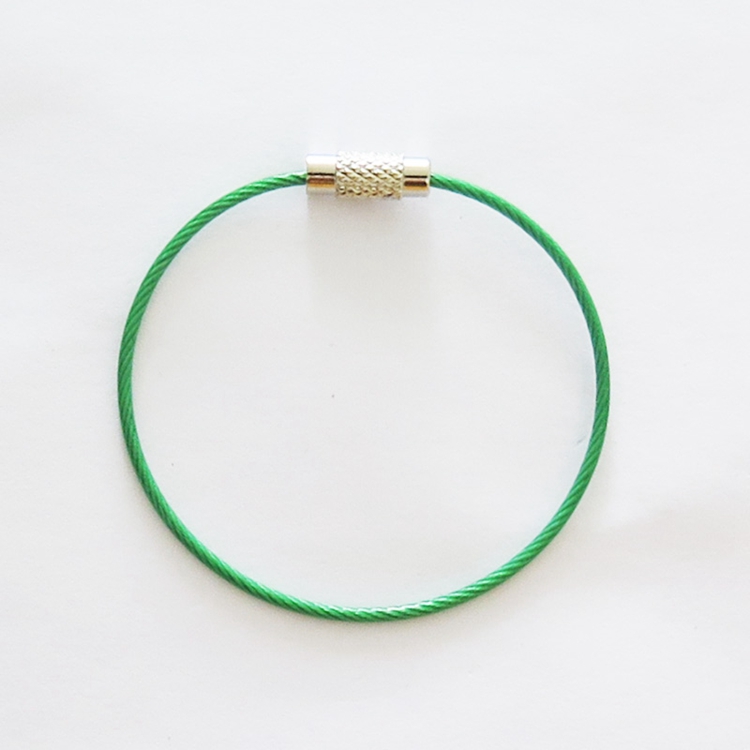 สีเขียว