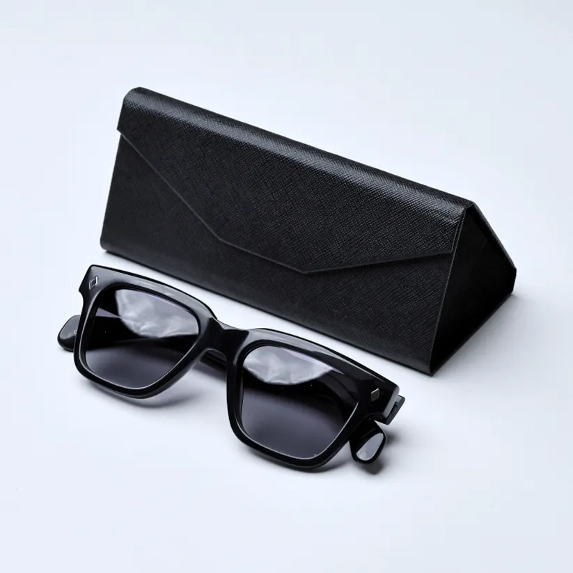Fabrik Großhandel Sonnenbrillen-Schachtel Verpackung Leder benutzerdefiniertes Logo Sonnenbrillen faltbare dreieckige Brillen harte Hülle