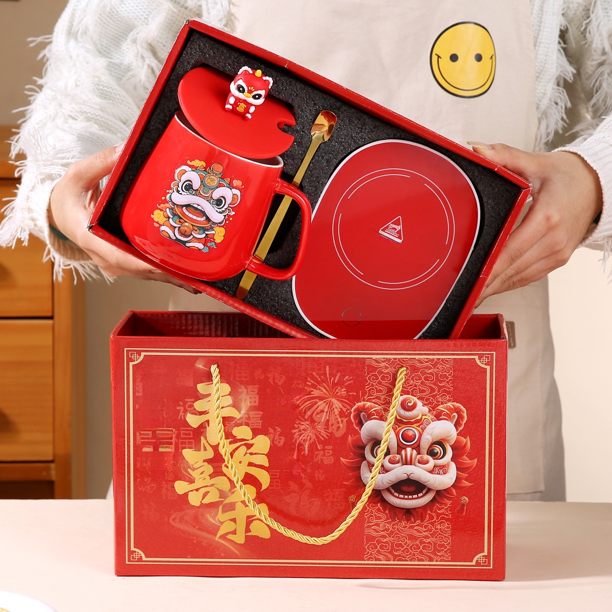 Lion Dance Gift Box (Red)