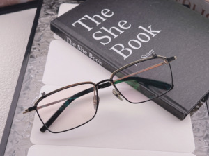 Titanium <strong>S</strong>-401T All Full Square Eyeglasses <strong>Frames</strong> Optical Diamond Flip Design Solid Pattern Fashionable Facial Shape Matching - Product Image 3