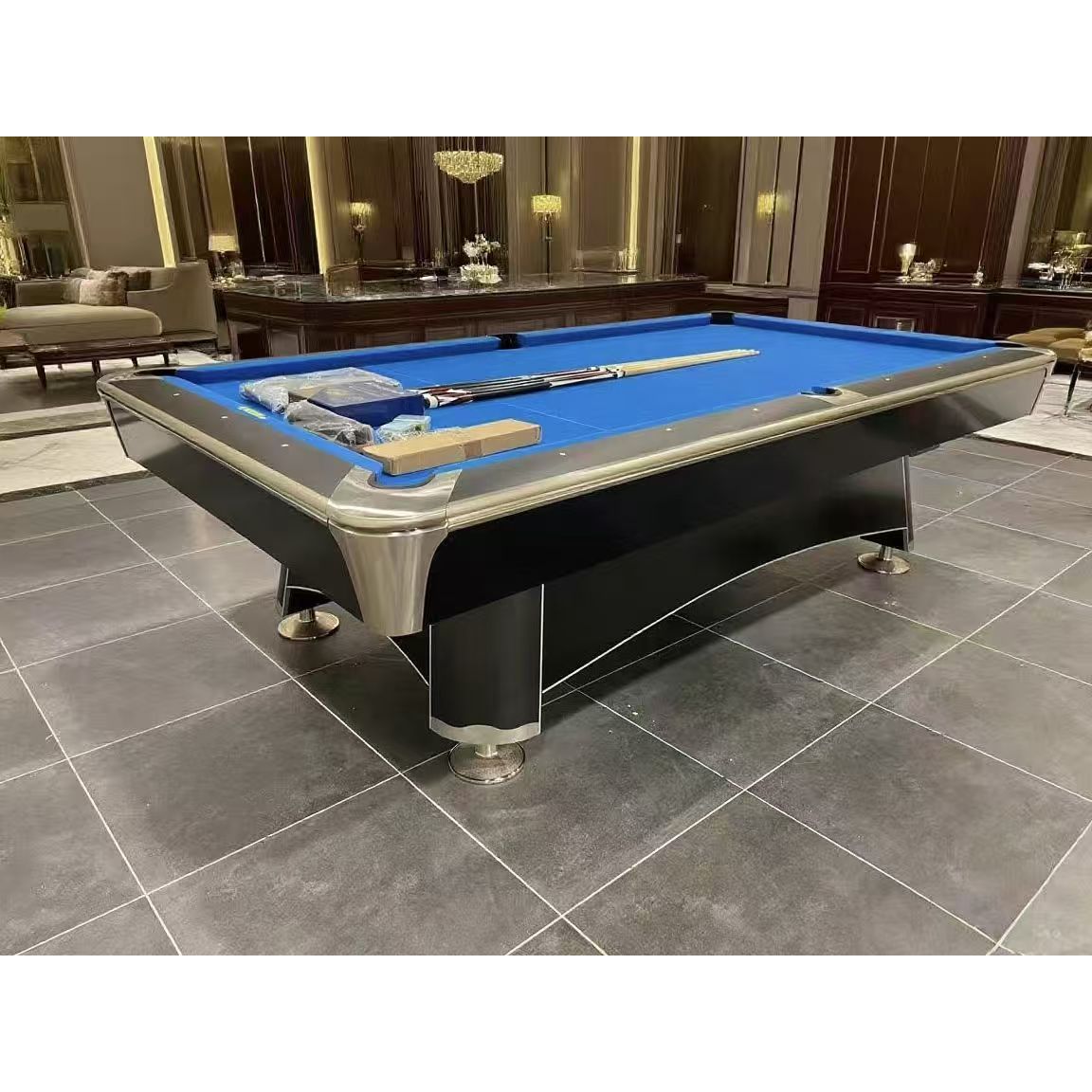 Sixième génération Nine-Ball Black (Personnalisation requise)