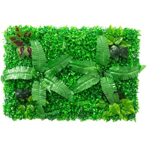 סיטונאי Uv-מוסמך ריאליסטי פו פלסטיק מלאכותי המדמה דשא פלסטיק ירוק לבית גן קיר דקורטיבי - Product Image 1