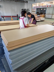 Factory Direct Sale Melamine Molded Wooden Door with Door Frame One Panel Finished Surface for Bedroom Use in Engineer Projects - Product Image 6