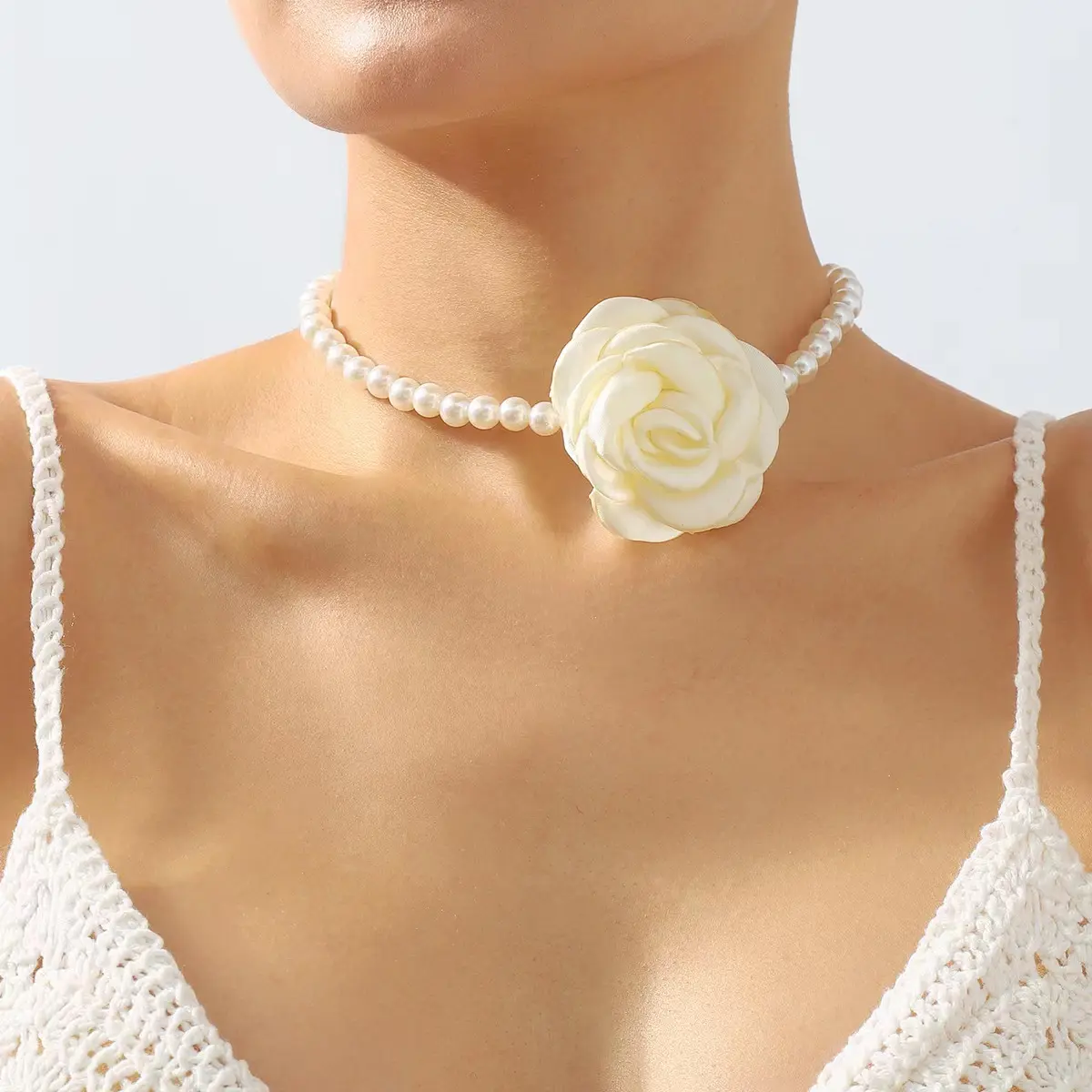 Atest-gargantilla de tela rosa y blanca para mujer, collar hecho a mano con cuentas de perlas y flores de Camelia