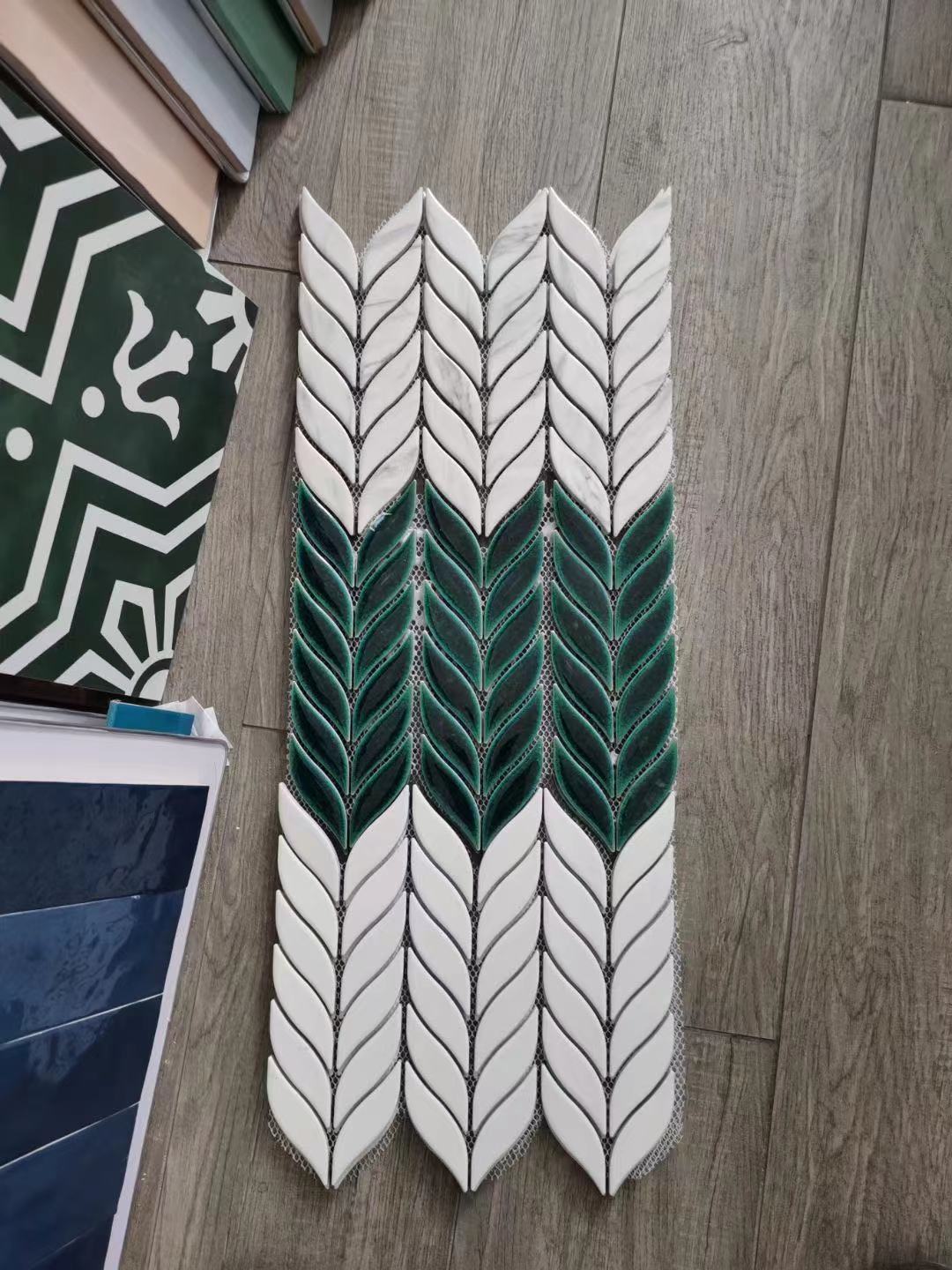 Swimming Pool White Blackish Green Ice Crack Ceramic Mosaic Wall Tiles For Bathroom