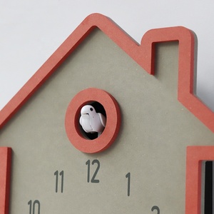 Đồng Hồ Cúc Cu Bắc Âu Đơn Giản Nhà Sáng Tạo Hình Dạng Đồng Hồ Treo Tường Hàng Giờ Với Con Lắc - Product Image 2