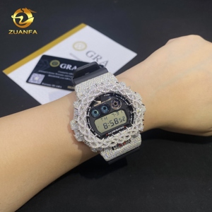 Thiết kế mới dw6900 phổ biến hip hop moissanite Iced ra đồ trang sức đồng hồ phụ kiện tùy chỉnh 925 Bạc Kim Cương xem Thorn bezel trường hợp - Product Image 4