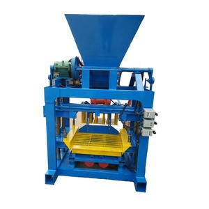 Máquina automática para hacer bloques de hormigón, máquina de moldeo de bloques de QT5-15, en venta - Product Image 6