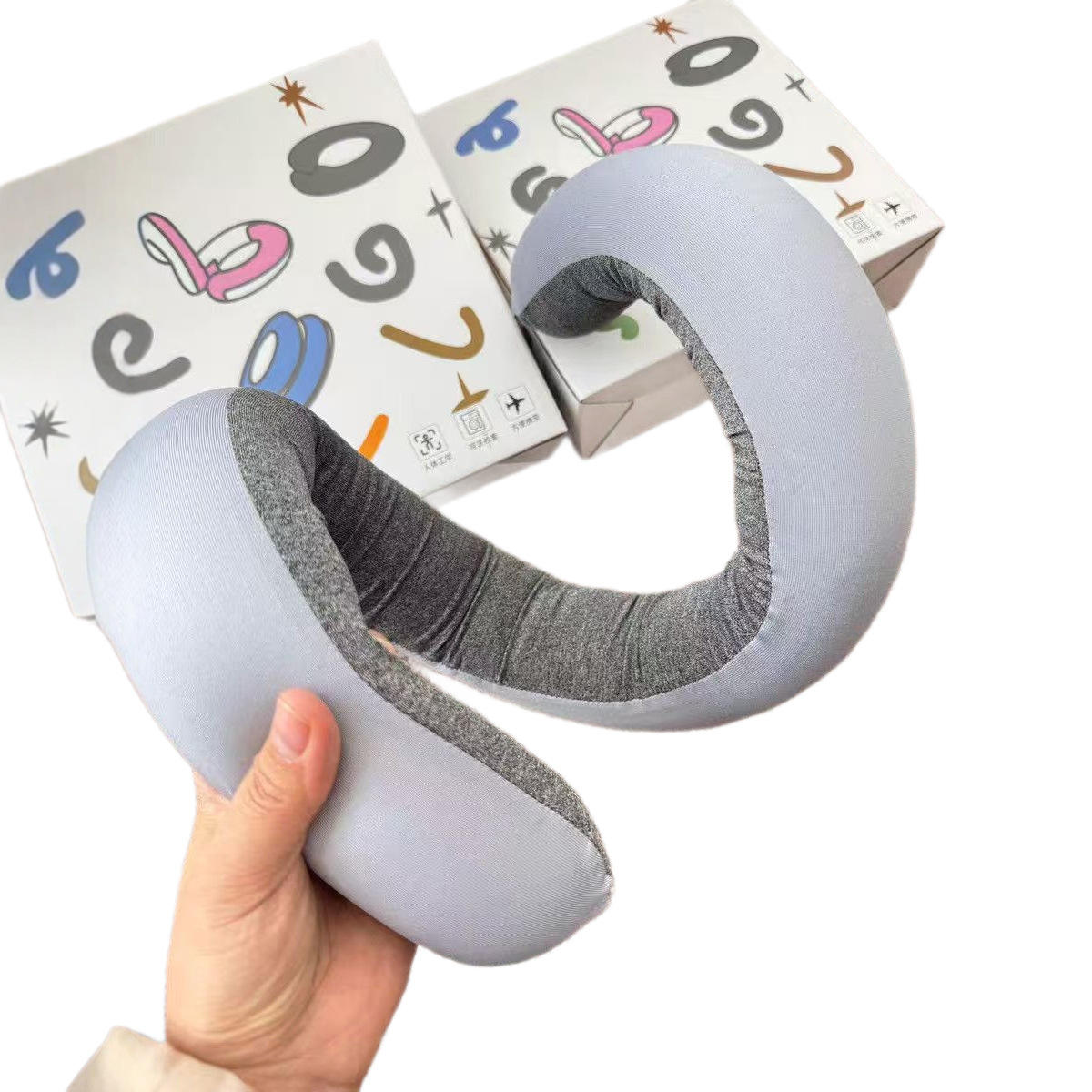 หมอนรองคอทรงเกลียวสีเทาอวกาศ