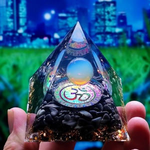 Ücretsiz örnek kristal küreler Orgone ametist taşlar çakra meditasyon piramit enerji jeneratörü taşlar servet şanslı çekmek