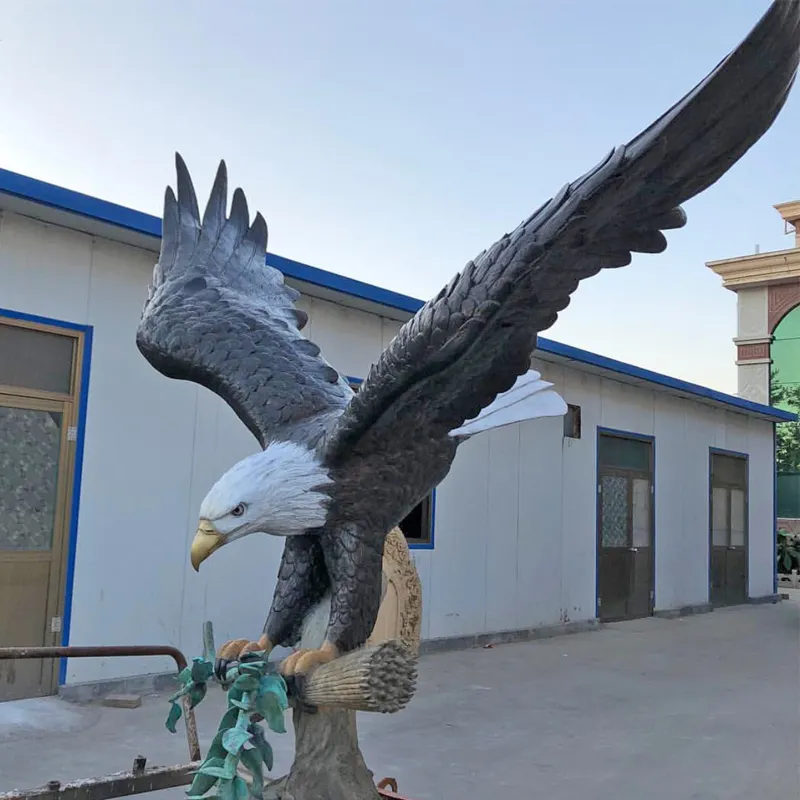 Custom Metal Craft Life Full Size Bronze Animal Pássaro Escultura Flying Eagle Estátua para a decoração do jardim
