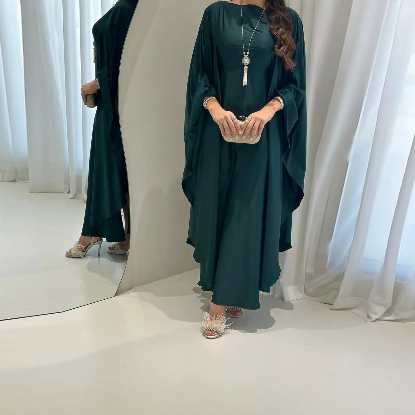 2024 Latest Design Wholesale EID Ramadan Modest Turkey Islamic Waisted Batwing Sleeve Abaya Satin Women Muslim Dress Dubai Abaya