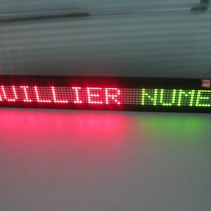 CE ROHS P7.62 7*80สองสีเน้นโมดูล232การสื่อสารในร่มสีแดง LED หนึ่งบรรทัดกระดานเลื่อนอิเล็กทรอนิกส์