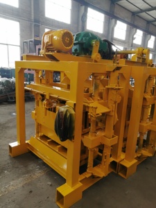 HF <strong>QTJ4</strong>-40B2 <strong>Block</strong> Making <strong>Machine</strong> for Making Concrete <strong>Blocks</strong> and Scientific Industrial and Trading Co., Ltd - Product Image 6