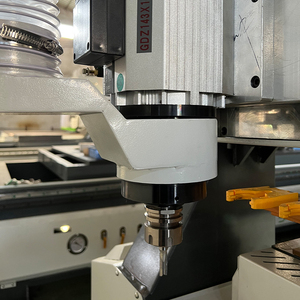Máquina de corte CNC para tallado, enrutador de madera de estatua, diseño personalizado de madera, 3d, alrededor de 20kw + 0,2mm, alrededor de 3 toneladas - Product Image 4