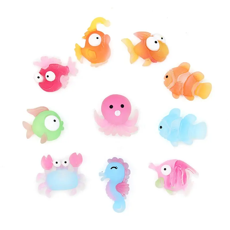 모듬 다채로운 만화 바다 동물 수지 카보 숑 시뮬레이션 금붕어 수지 슬라이스 어린이 머리 또는 전화 액세서리