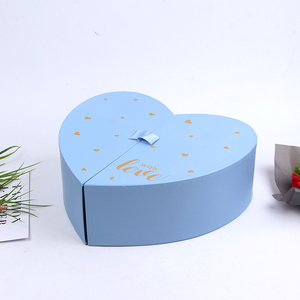 Kırmızı karton gül kutusu fantezi tasarım kadınlar için - Product Image 3