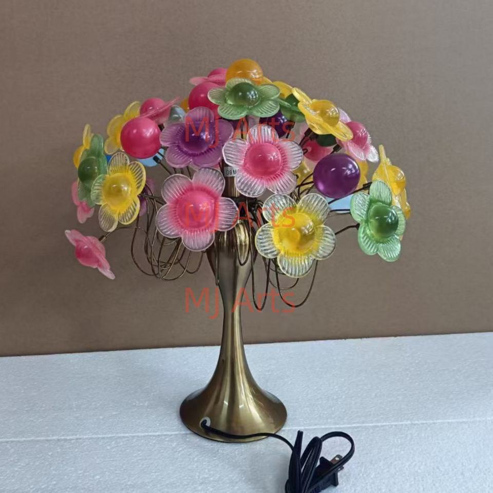 Nordic Nordic Decoration Lamp with Modern Minimalist Design AC Iron Body Novelty Resin Ball Lampshade for Living Room