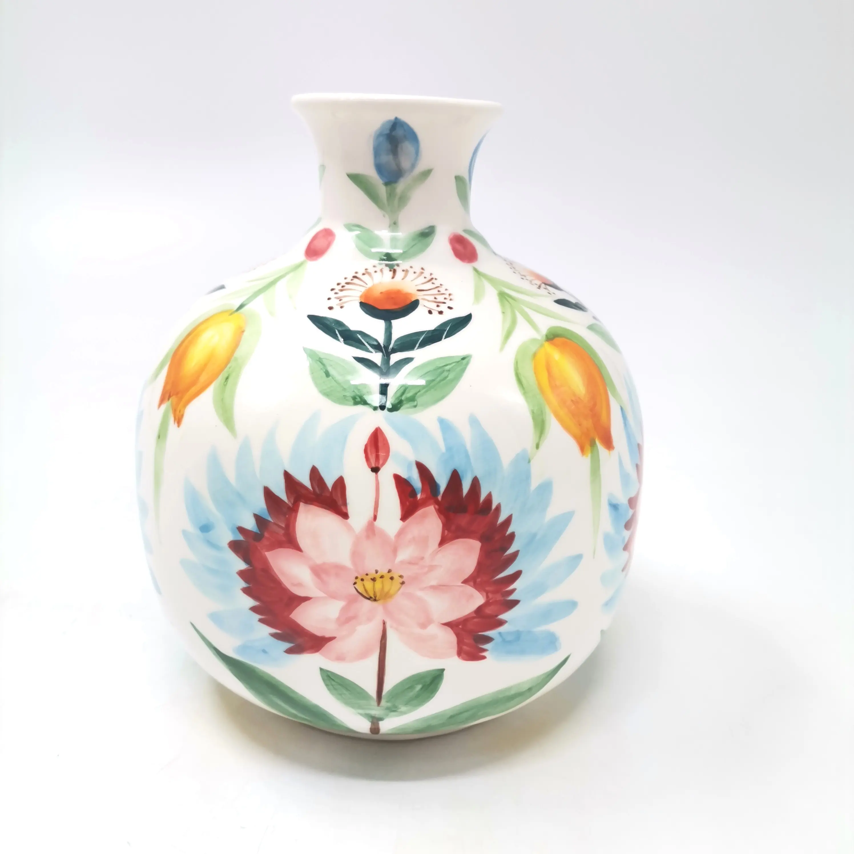 Venta caliente forma Floral brillante pintura a mano patrón de flores boca estrecha 8 "jarrón de cerámica para decoración de centro de mesa