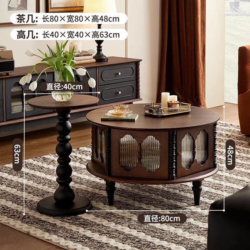 Combinaison de grandes et petites tables basses